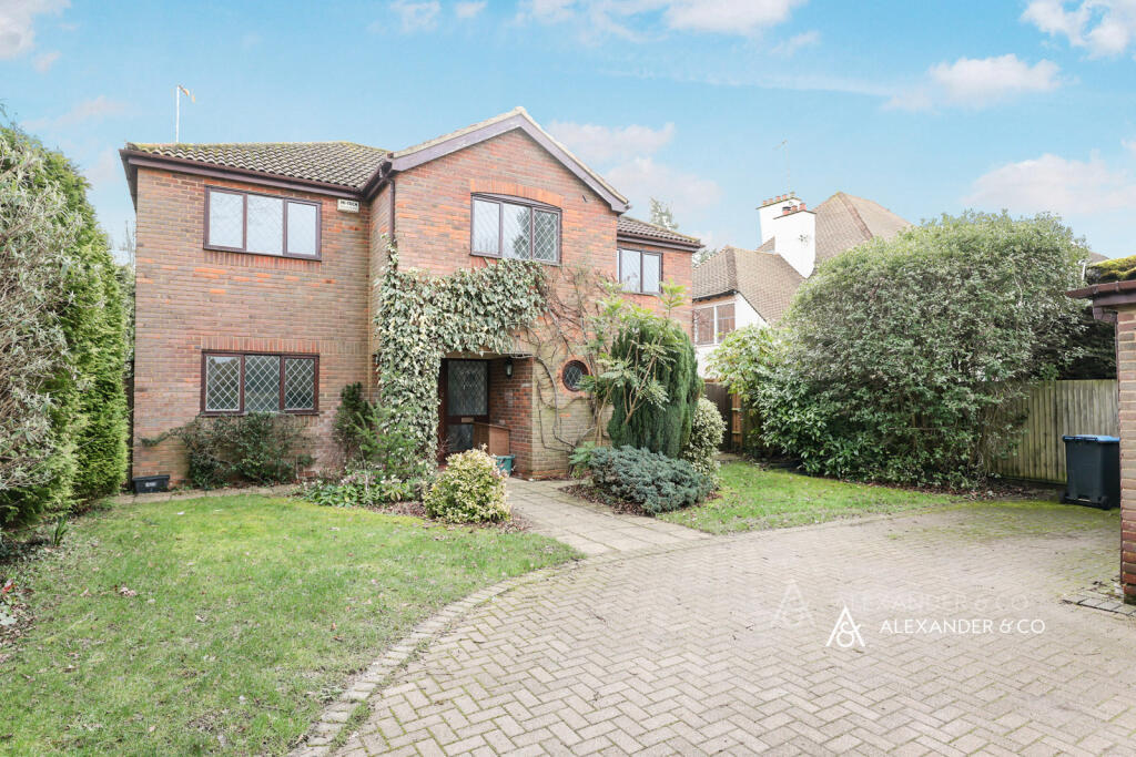 Main image of property: Shootersway Lane, Berkhamsted, Hertfordshire, HP4
