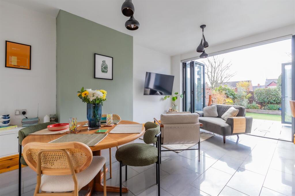 House in Cardiff - View 4