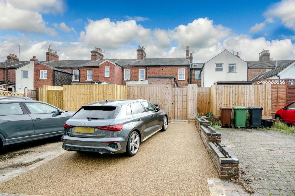 House in St Albans, Townsend - View 4
