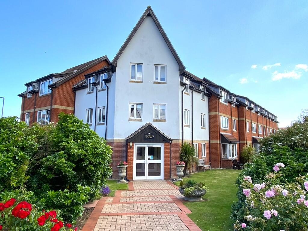 2-bed house on Sheringham, £120,000