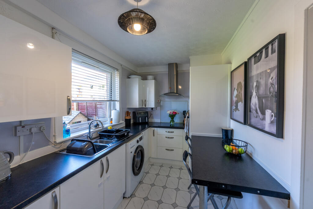 Huntly Avenue, Bellshill, ML4 - View 3