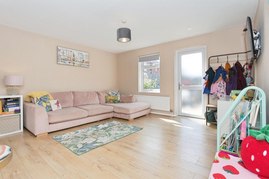 Apartment in Cambridge - View 4