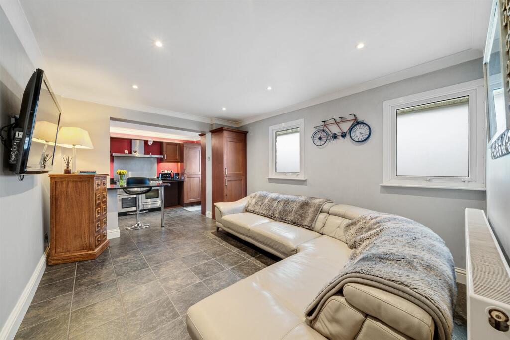 Ravensbourne Avenue, Shortlands, BR2 photo 5