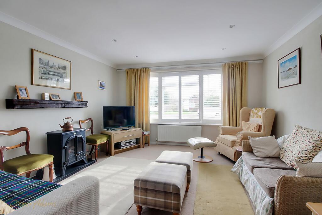 Lundy Close, Littlehampton, BN17 photo 2