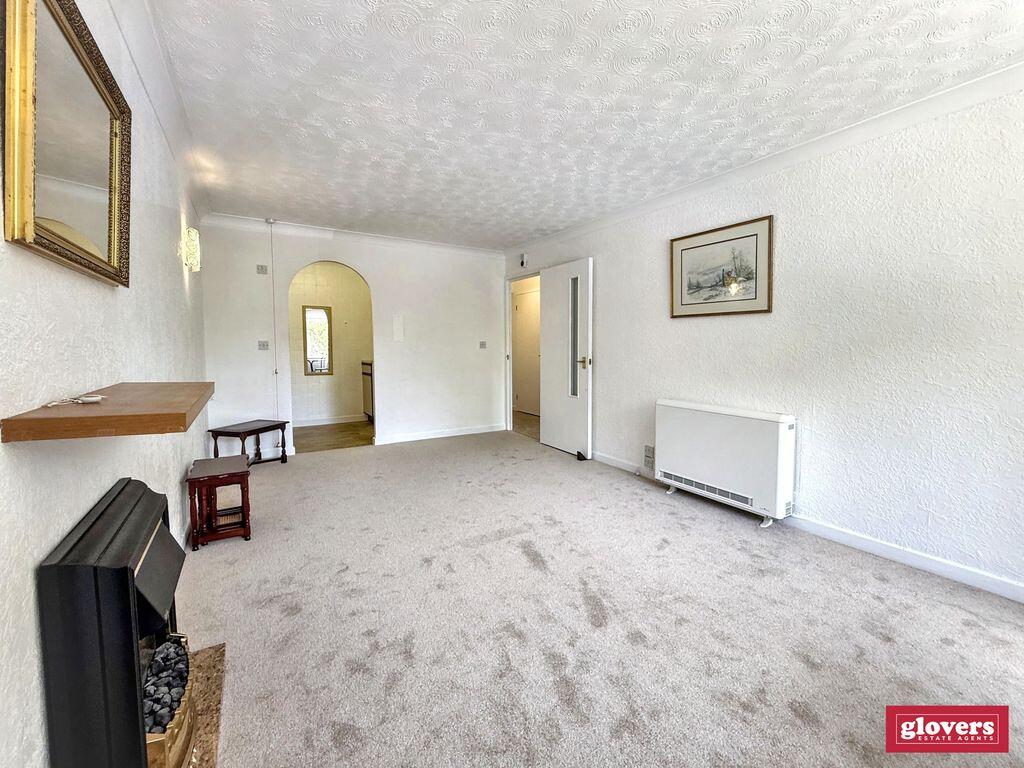 Apartment in Birmingham, Brandwood End - View 3