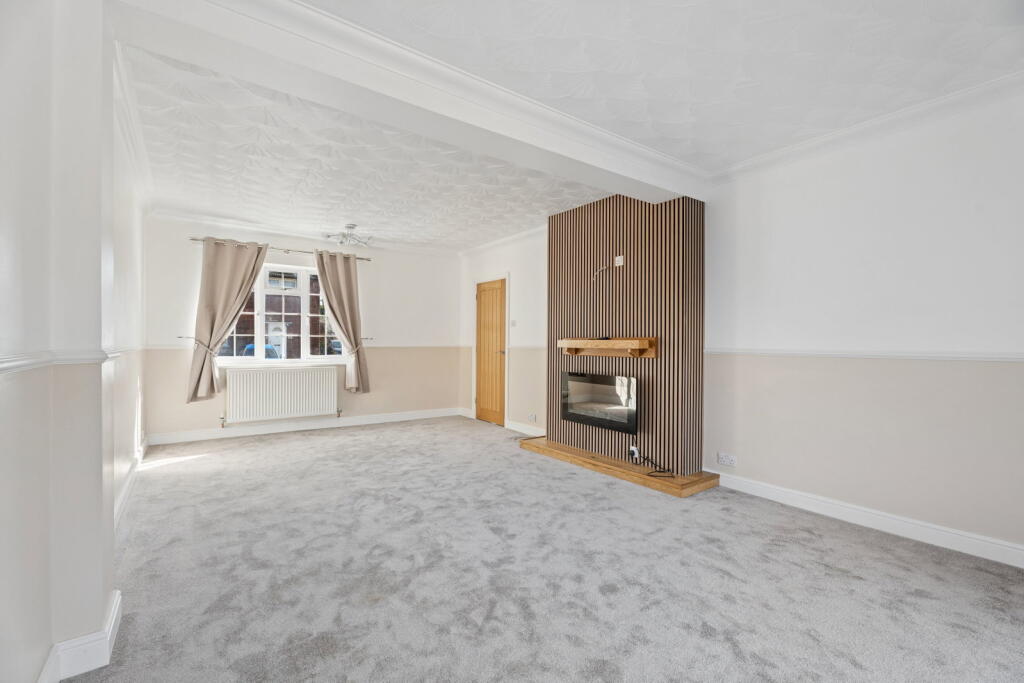 House in Luton - View 4