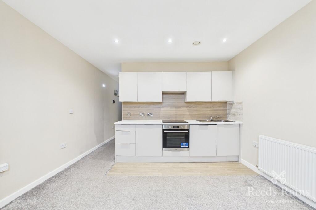 Apartment in Preston - View 4