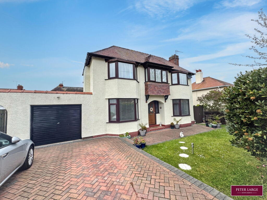 Main image of property: Plas Avenue, Prestatyn, Denbighshire LL19 9NH