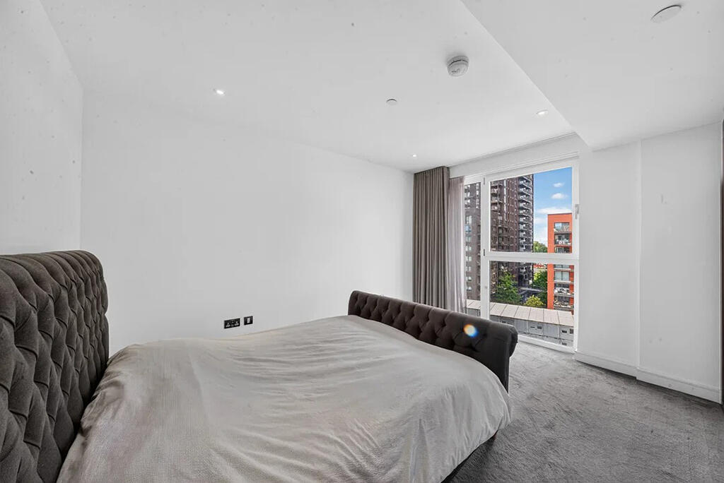 Apartment in London - View 4