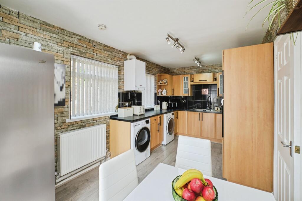 House in Birmingham, West Midlands - View 5