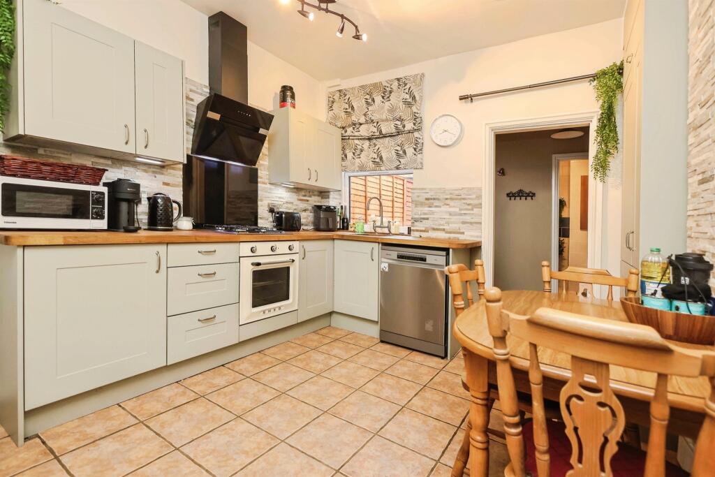 Bradleymore Road, Brierley Hill photo 4
