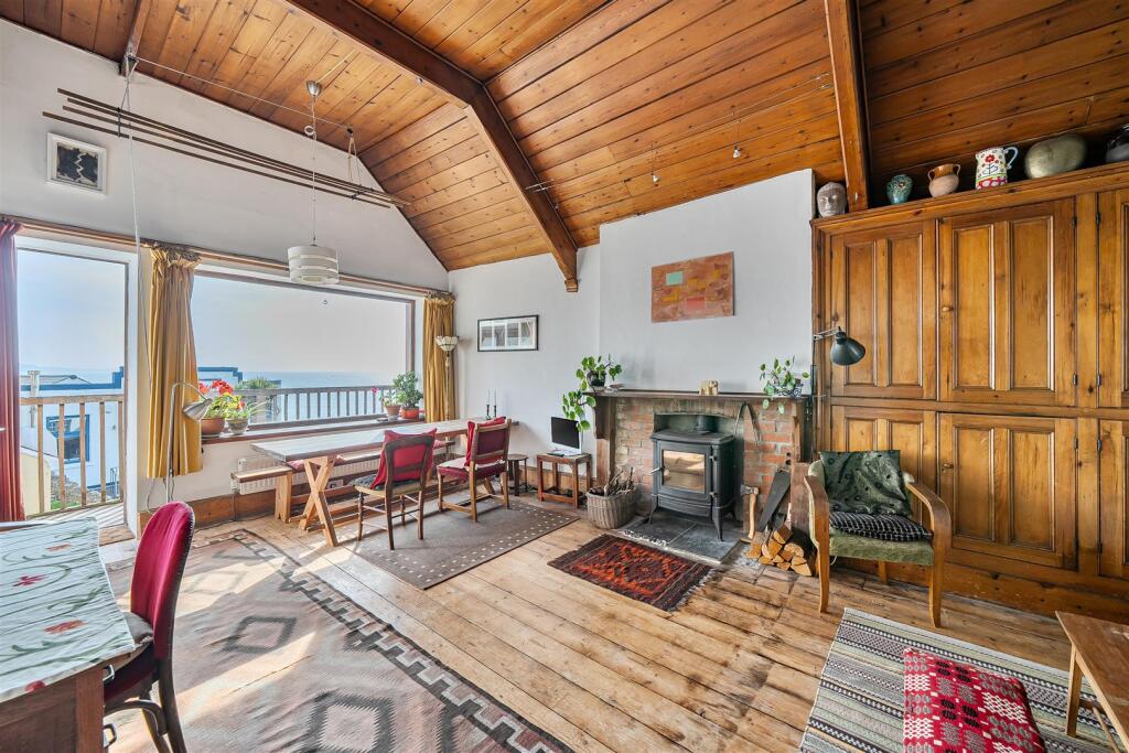 Long Entry, Lyme Regis - View 3