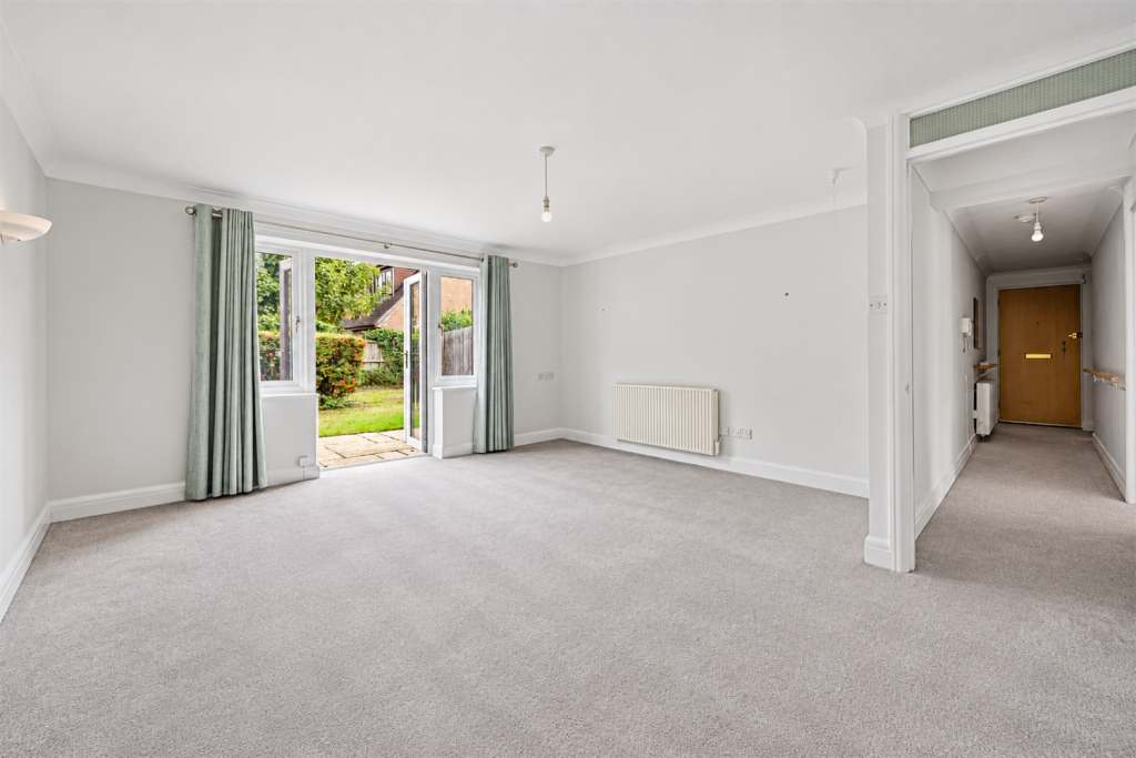 Apartment in Reading - View 5