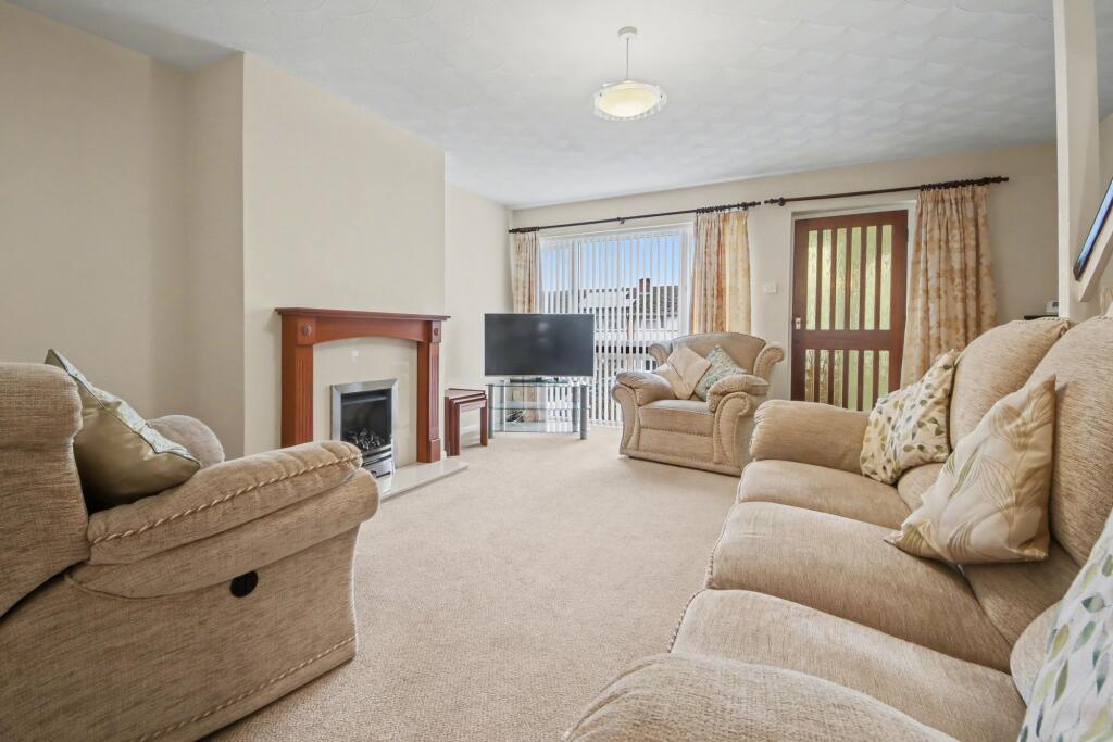 Wheatcroft Drive, Bitterne, SO18 photo 2