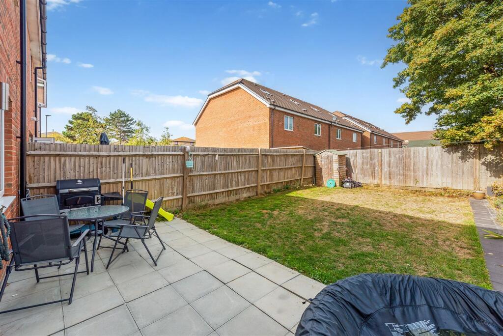 House in Chichester - More