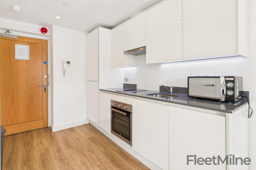Apartment in Birmingham, Chinese Quarter, Jewellery Quarter - View 4