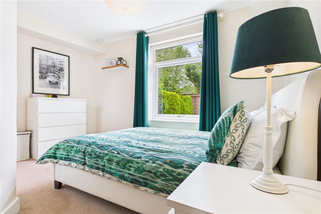 Reading Road, Pangbourne, Reading, Berkshire, RG8 photo 4
