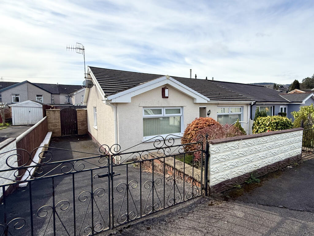 Main image of property: Ash Grove, Trecynon, Aberdare, Rhondda Cynon Taf