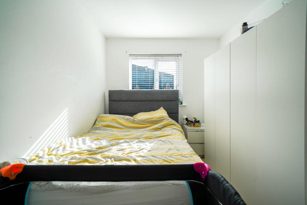 Additional image 10 of Aston Avenue, Shirley