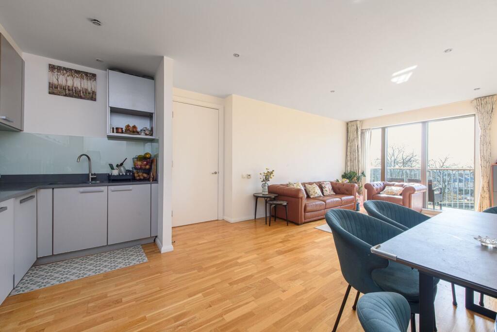 Apartment in London - View 5