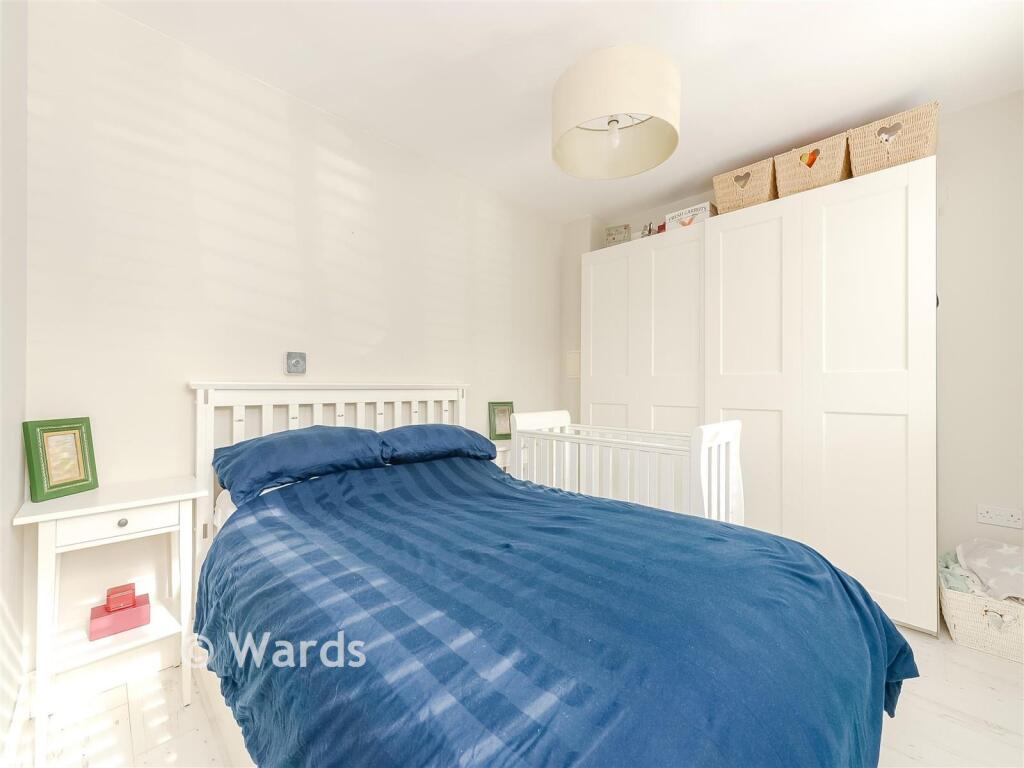 Apartment in Dartford - View 3