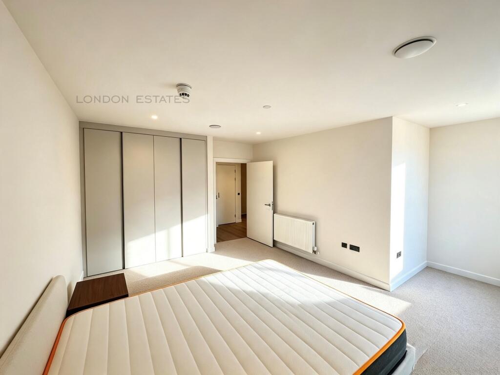 Apartment in London - View 5