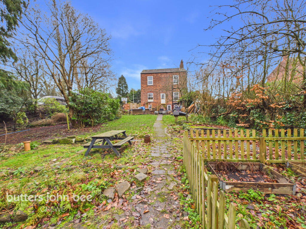 4 bed detached - Alton Street, Crewe image 3
