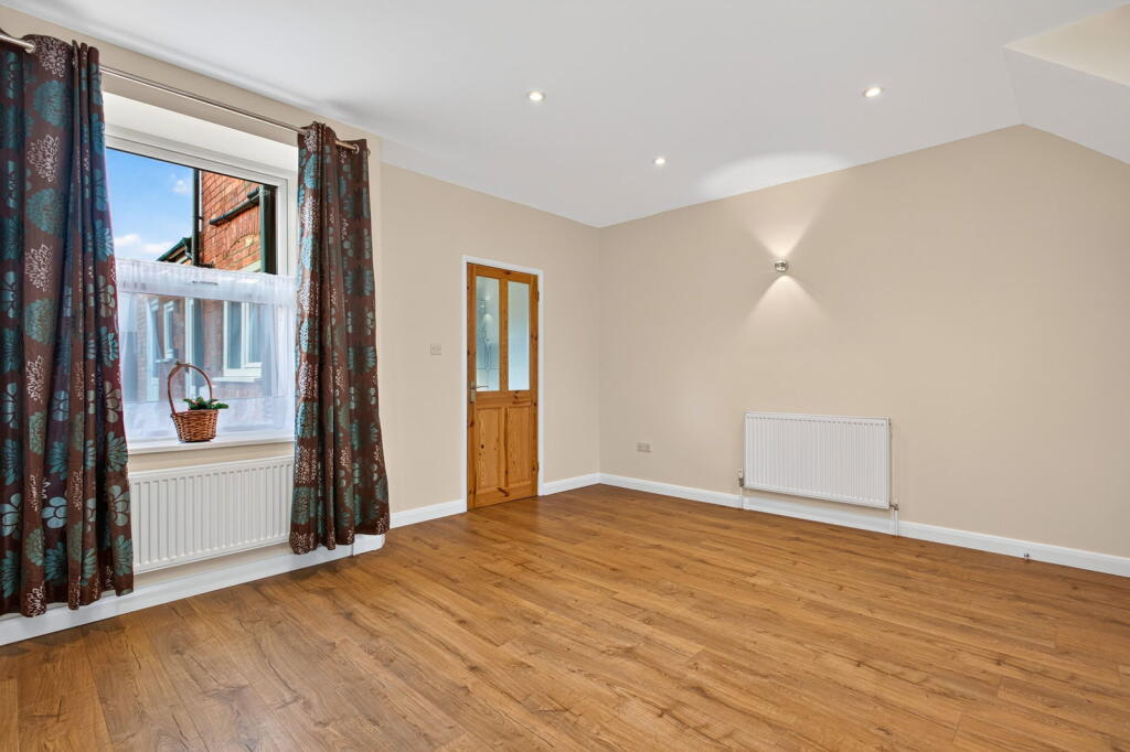 House in Broughton, Little Cransley - More