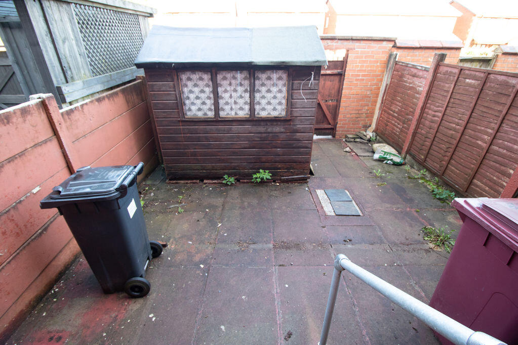 House in Bolton, Moses Gate - More