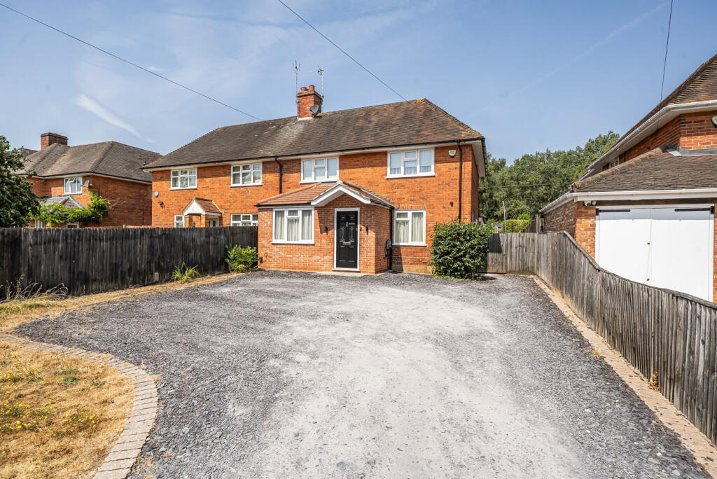 Main image of property: London Road, Ruscombe, Reading, Berkshire, RG10
