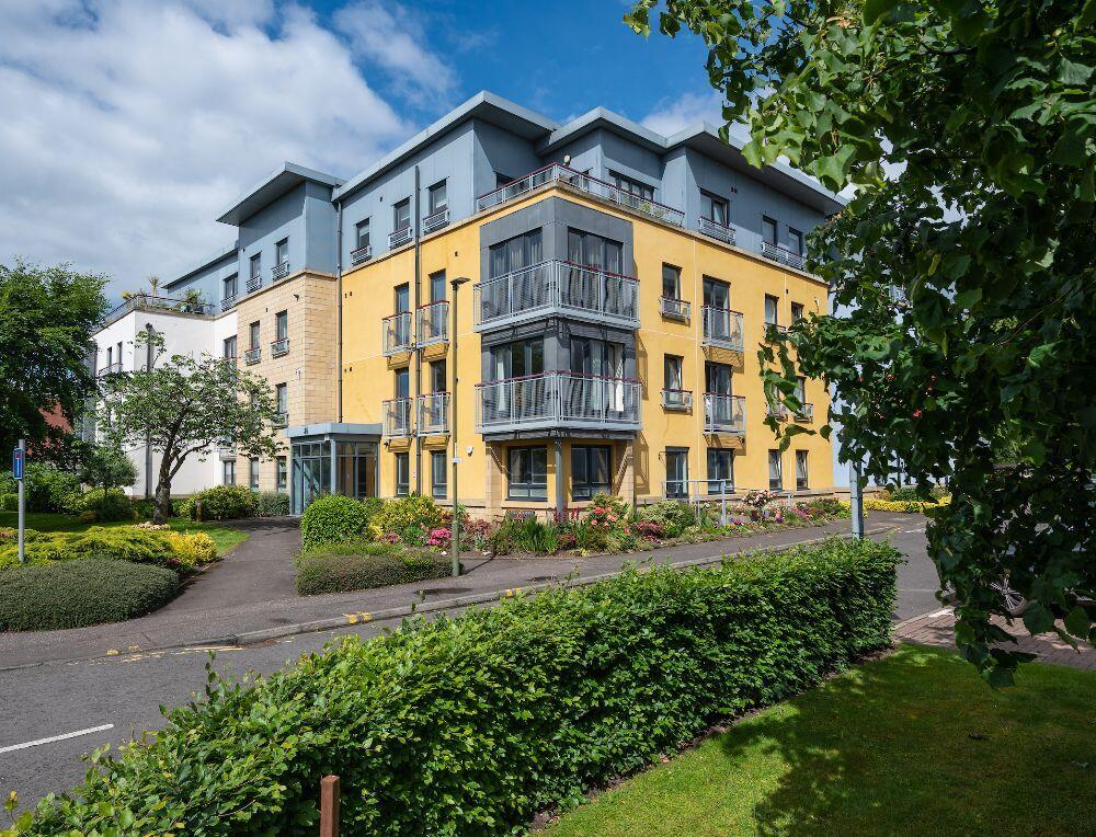 Main image of property: 36, Flat 8, Barnton Grove, EDINBURGH, EH4 6EJ