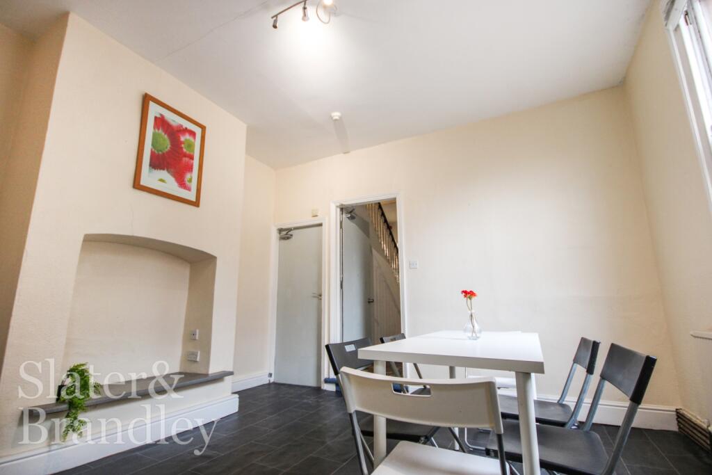 1 bedroom house share for rent