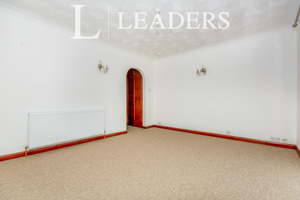 House in Peterborough - View 5