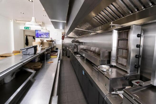 kitchen 2.jpg