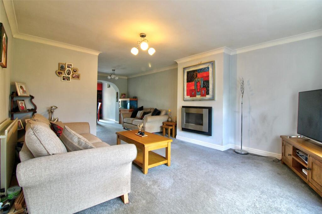Pinewood Crescent, Heighington Village, Newton Aycliffe, DL5 photo 2