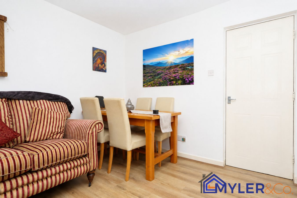 Apartment in Widnes, Halton - View 3