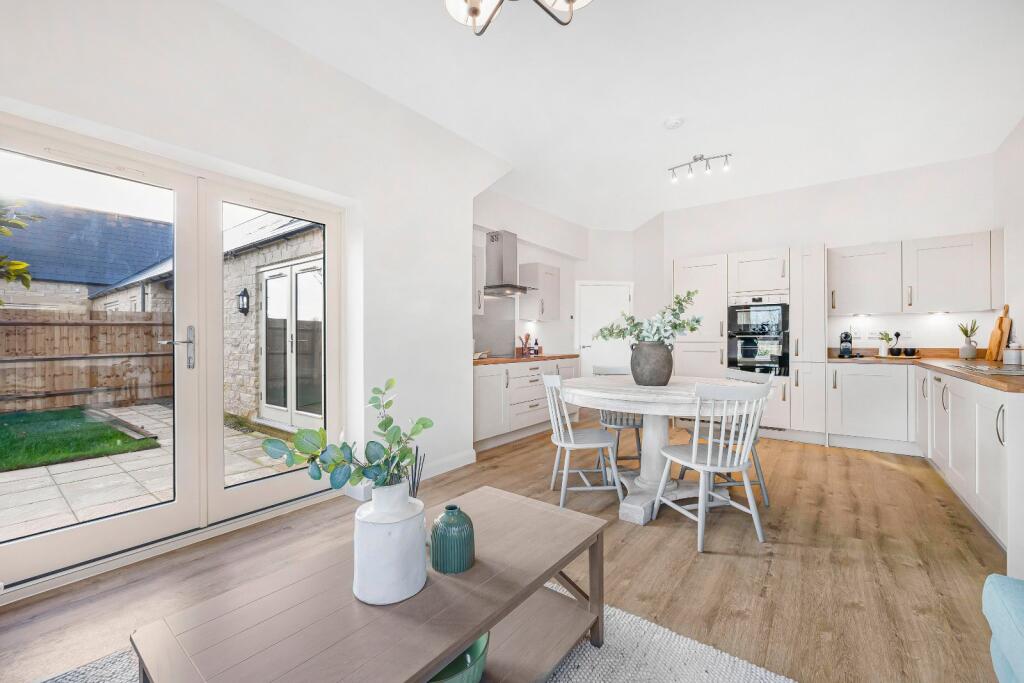 Rooktree Farm Court, Down Ampney, Cirencester, Cotswold, GL7 photo 4