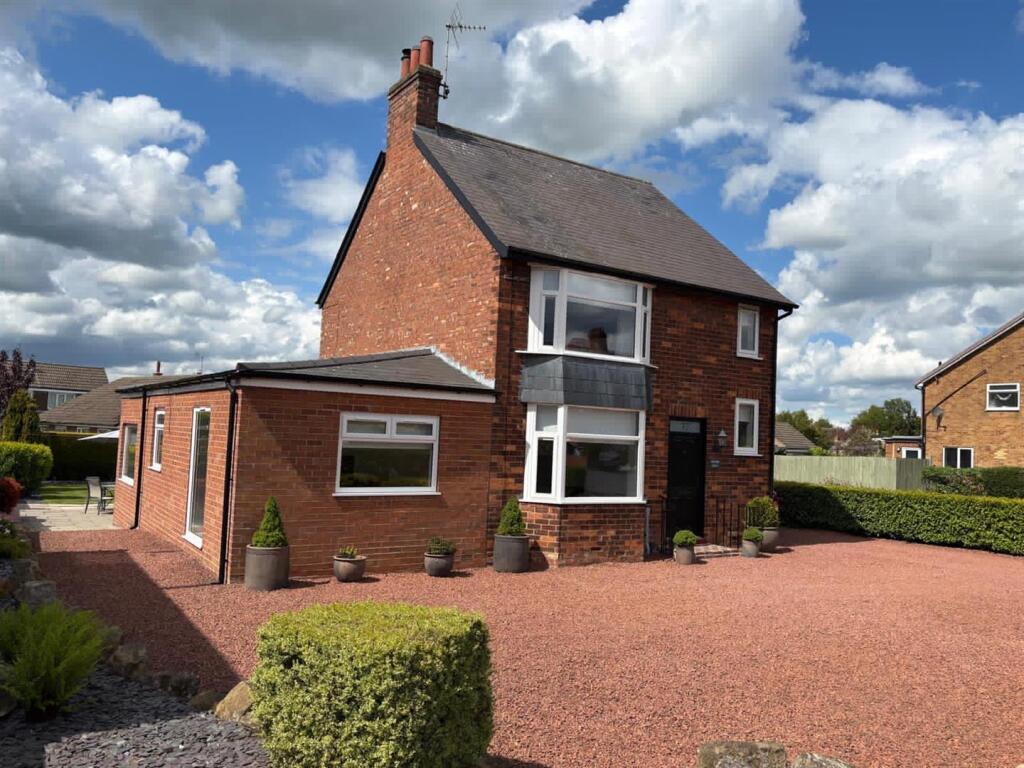 Main image of property: Chantry House, 32 Ainderby Road, Romanby, Northallerton