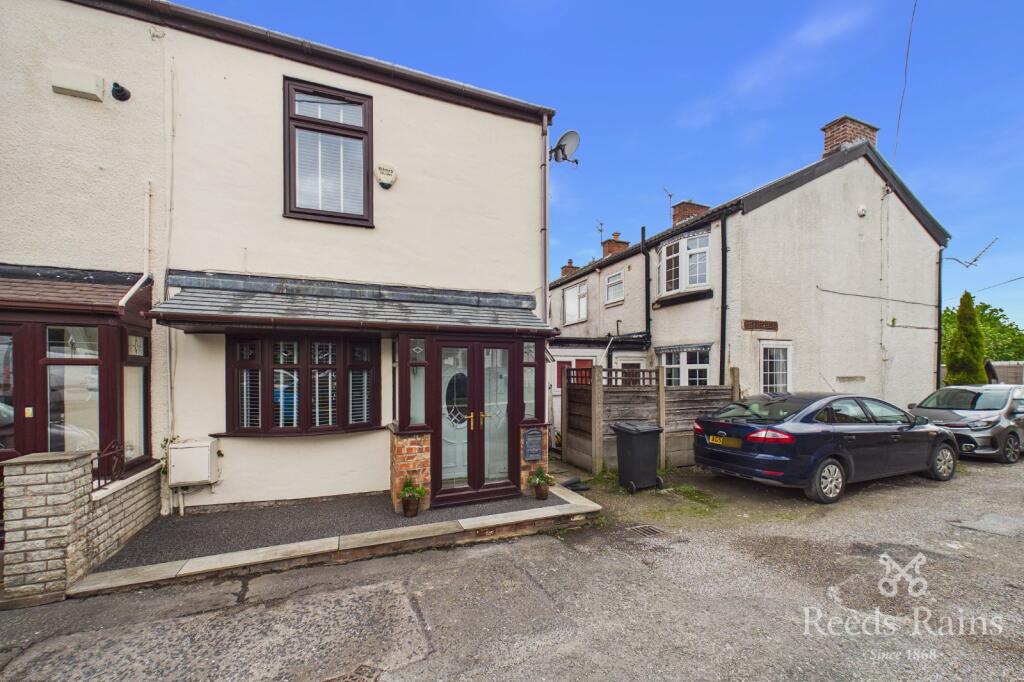 Main image of property: Lumb Lane, Droylsden, Manchester, Greater Manchester, M43