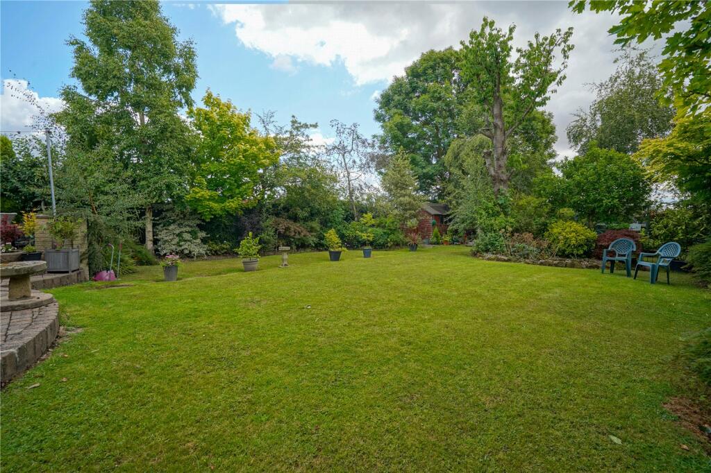 21 Moat Lane photo 3