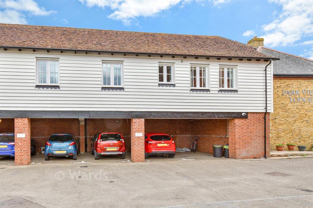Main image of property: East Street, Faversham, Kent