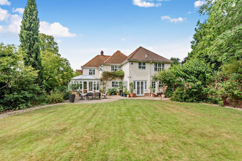 Main image of property: High Street, Whitchurch on Thames, Oxfordshire