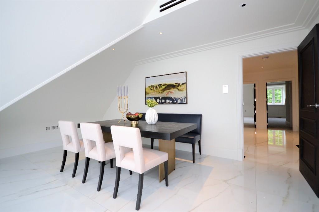 Apartment in Chelmsford - View 3