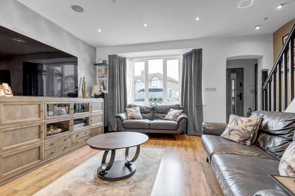 House in Enfield - View 2