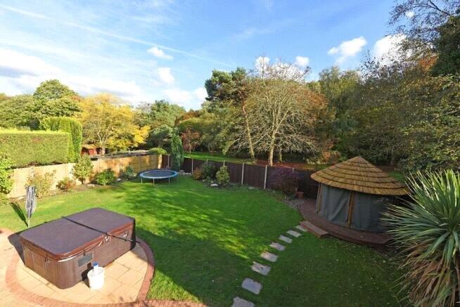 Grosvenor Court, Hawley, Camberley, Surrey, GU17 photo 2