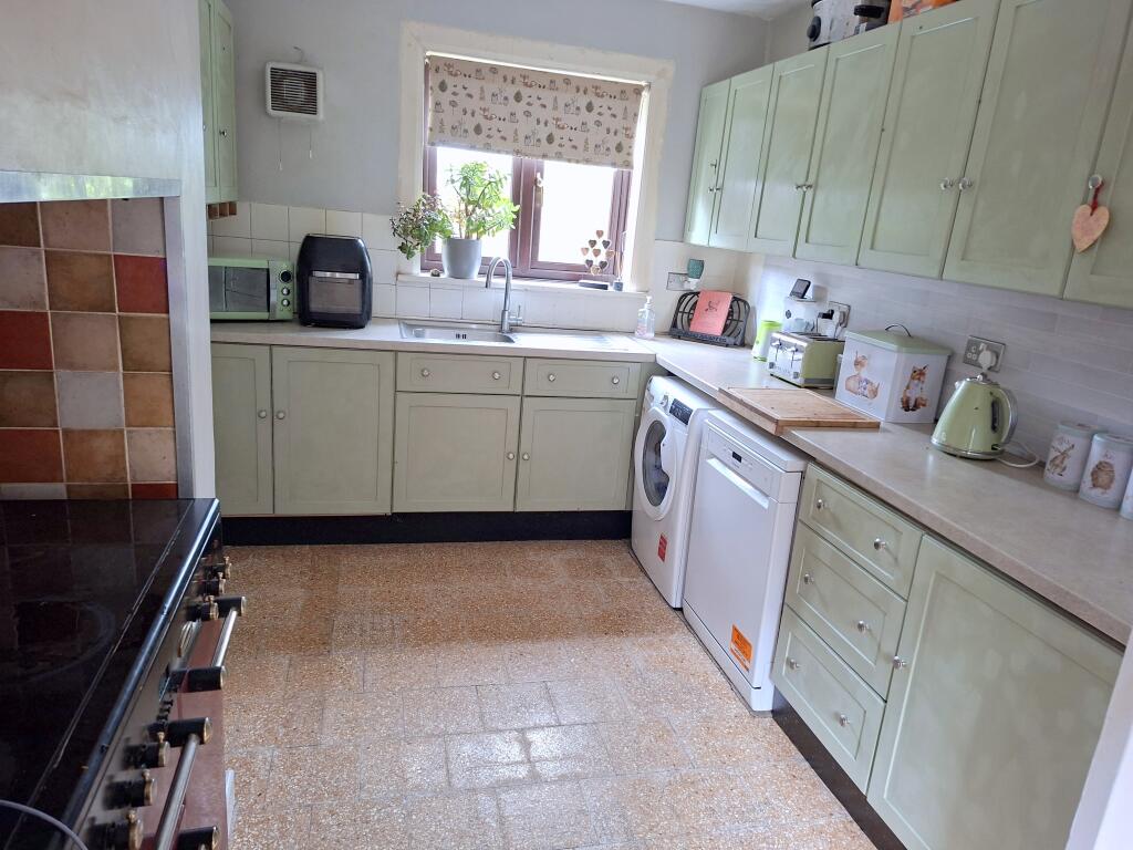 House in Shrewsbury, Llanfair Caereinion - View 3