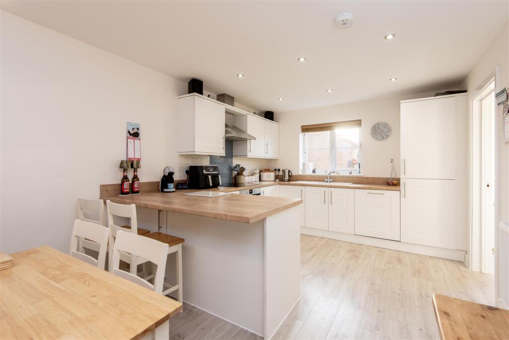 Chaffinch Way, Holbeach, Spalding photo 3