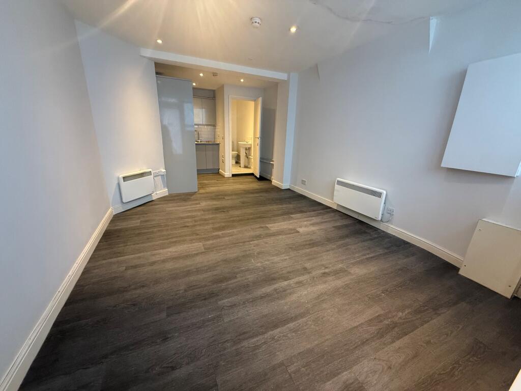 Cavendish Place, Eastbourne BN21 photo 3