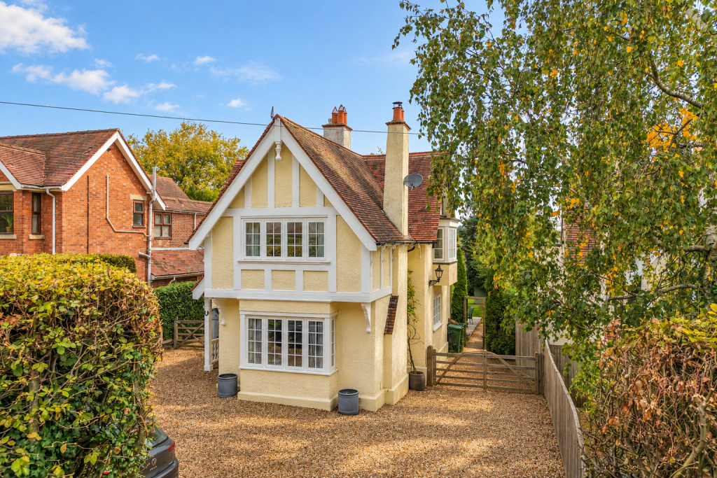 Main image of property: Foxcombe Road, Boars Hill, Oxford, OX1