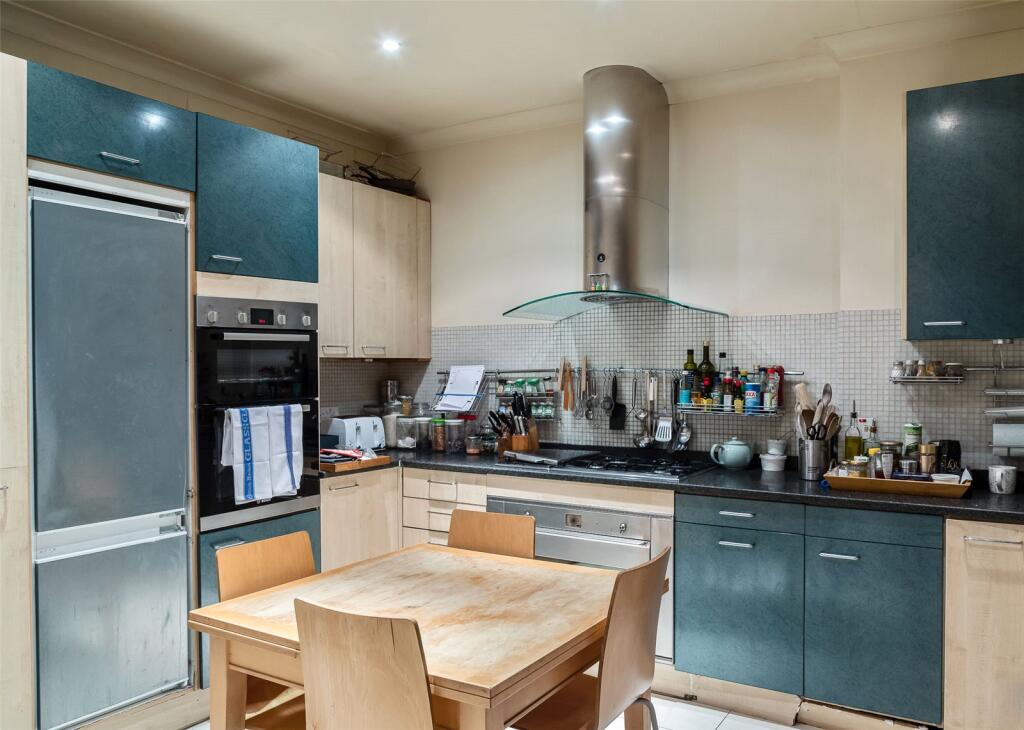 Apartment in London, City of Westminster - View 4